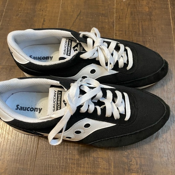 Saucony  Hornet black and white sneakers - Picture 6 of 11